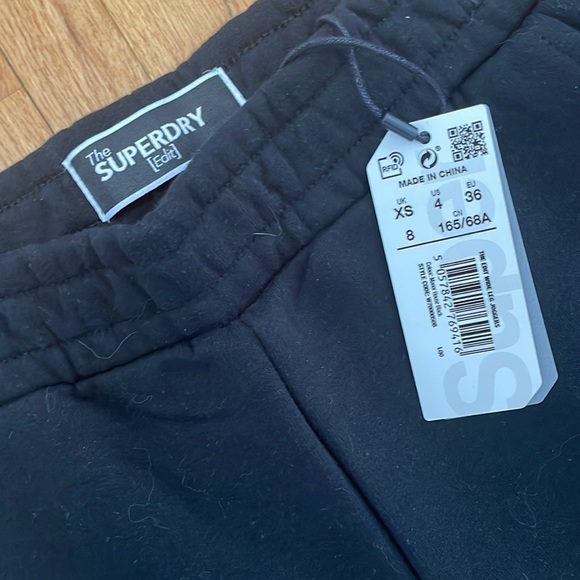 Super dry Crop Sweatpants - Picture 3 of 4